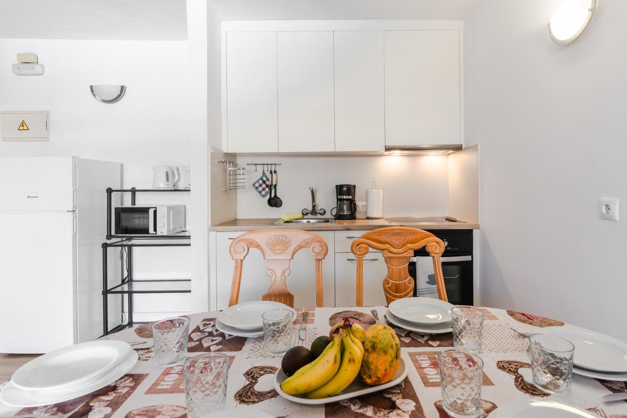 Oceanfront 2 Bedrooms Holiday Home In Tenerife South ซานมิเกลเดียโบนา ภายนอก รูปภาพ