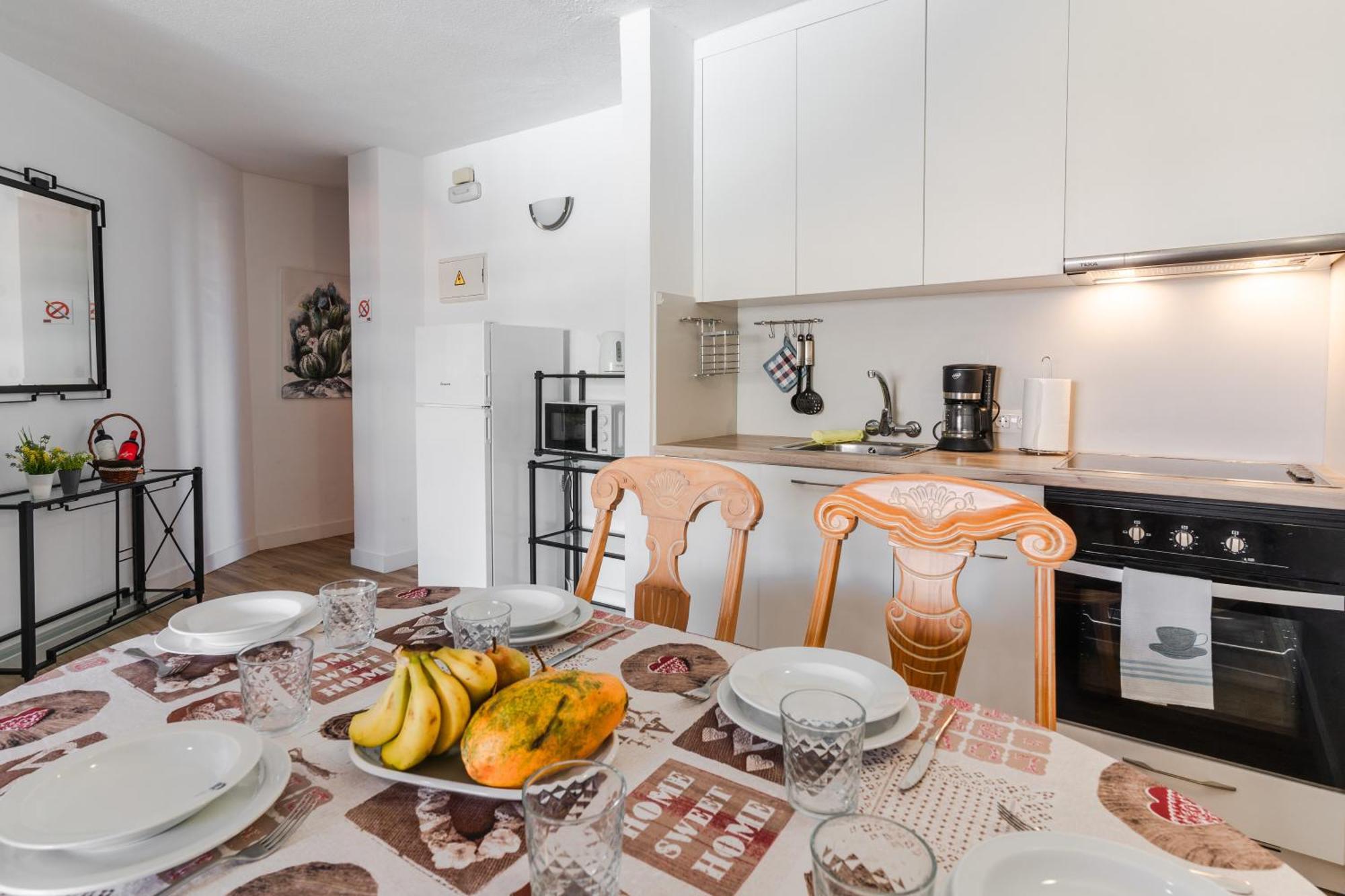 Oceanfront 2 Bedrooms Holiday Home In Tenerife South ซานมิเกลเดียโบนา ภายนอก รูปภาพ
