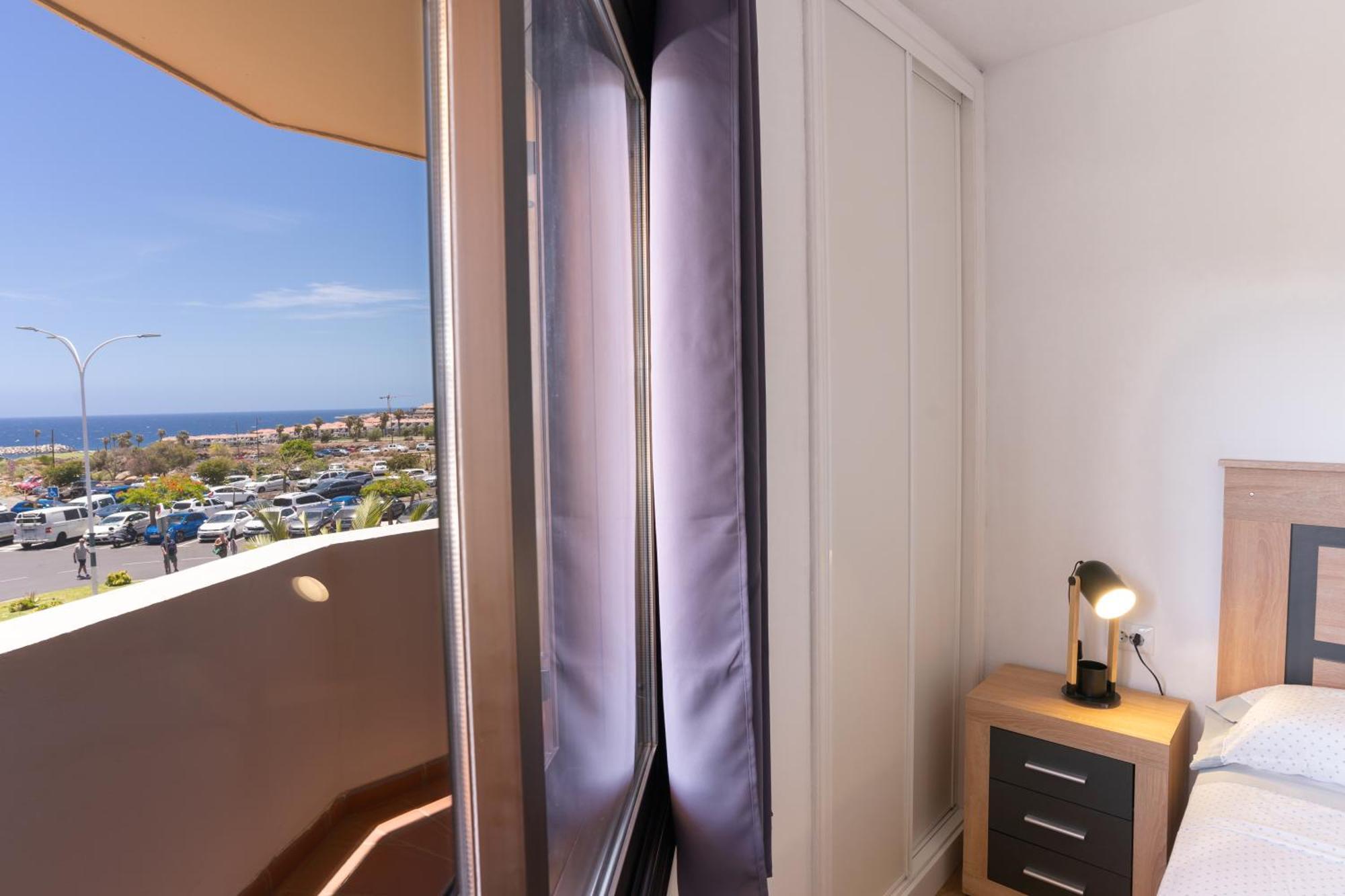 Oceanfront 2 Bedrooms Holiday Home In Tenerife South ซานมิเกลเดียโบนา ภายนอก รูปภาพ
